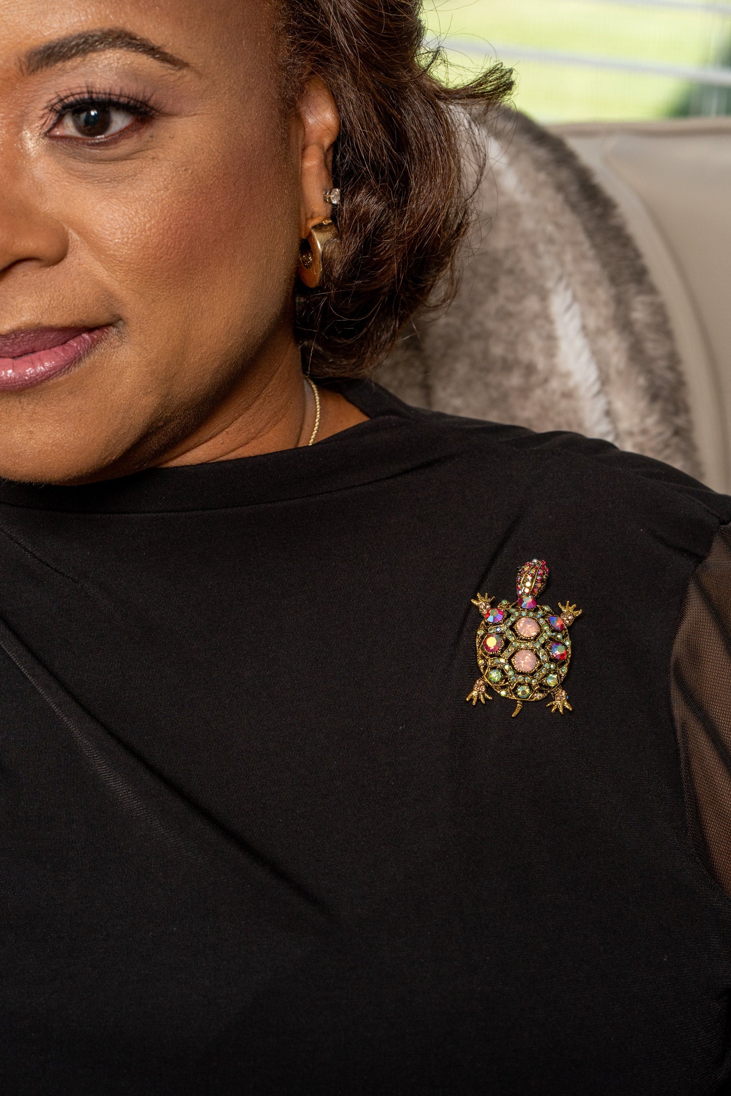 LINELL ELLIS Gold Turtle Pin